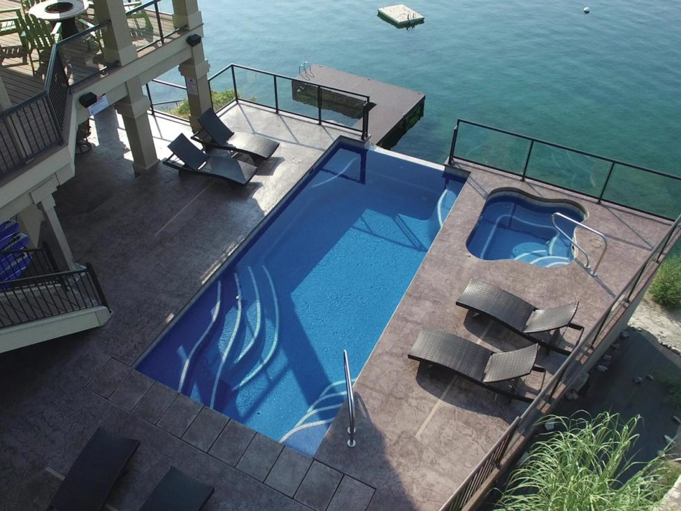Rectangular Pool with Splash Pad Sapphire Blue G2