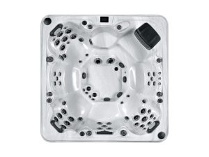 6 SEATER HOT TUB